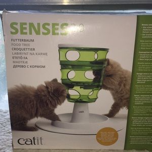 Catit 🐈 Senses 2.0 Food Tree. Brand New in box:)